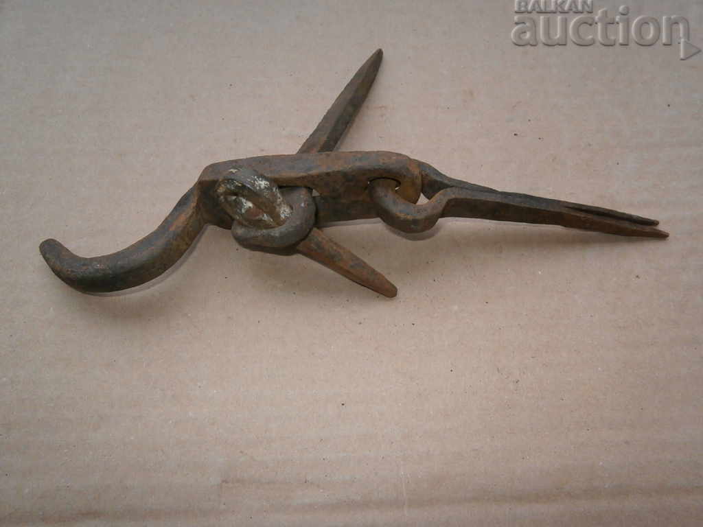 OLD FORGED MANDALE LOCKING MECHANISM - 7 OLD FORGED MANDALE LOCKING MECHANISM - 7