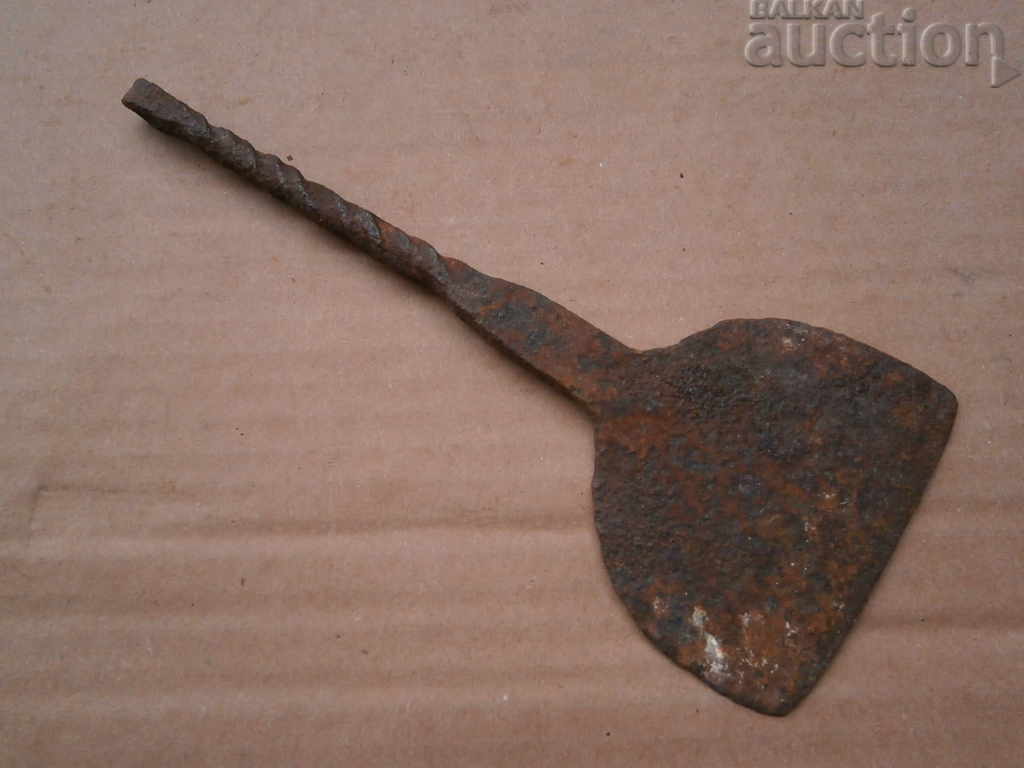 old manual forged coat of arms with price 25.00 BGN | € 12.78 old manual forged coat of arms with price 25.00 BGN | € 12.78