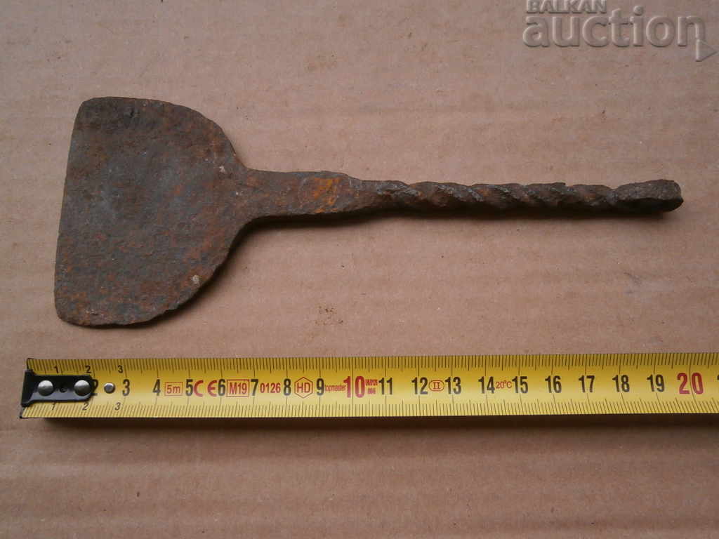 Delivery of old manual forged coat of arms Delivery of old manual forged coat of arms