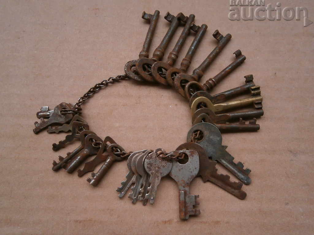 Старинен  ключ брава резе лот ключета ключове