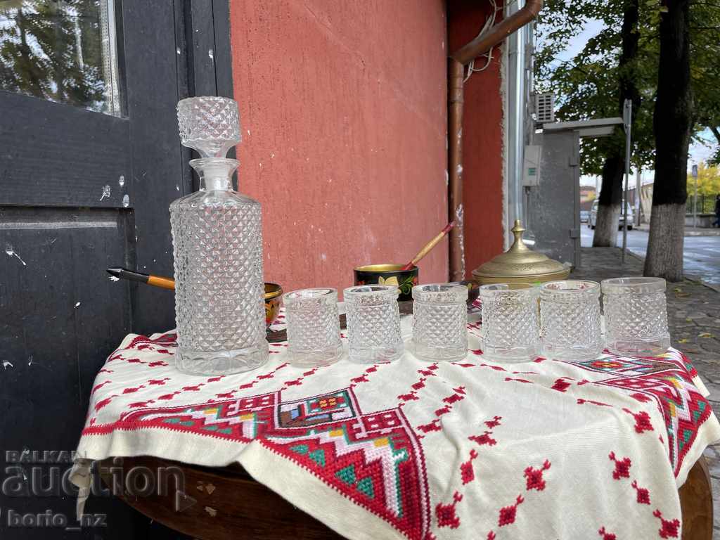 Delivery of 10732. OLD SERVICE GARAPHA AND GLASSES SOLID GLASS