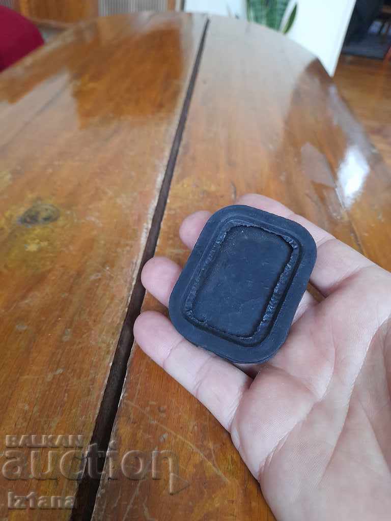 Auction Old tire, pedal rubber Auction Old tire, pedal rubber