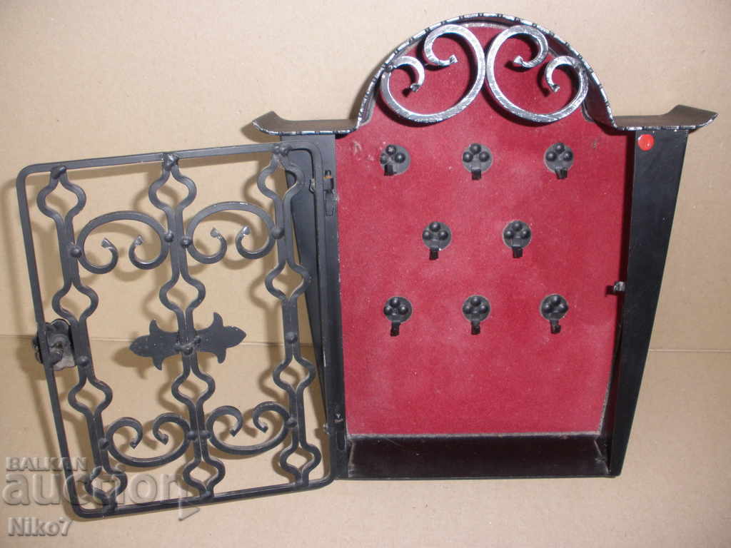Metal box/holder/hanger/ for keys. - 6