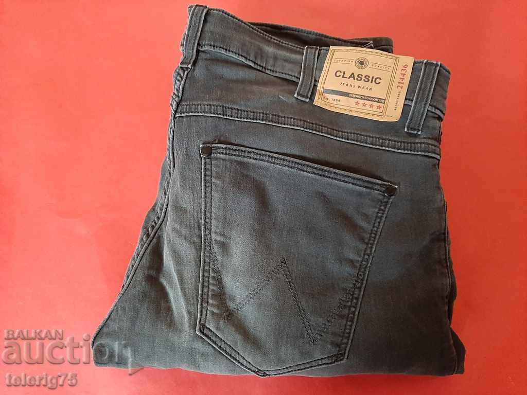 Blugi Classic Jeans Wear, W35 / L34-Negru