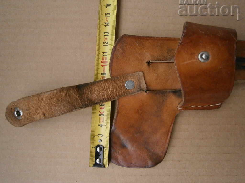 Delivery of antique summer holster Delivery of antique summer holster