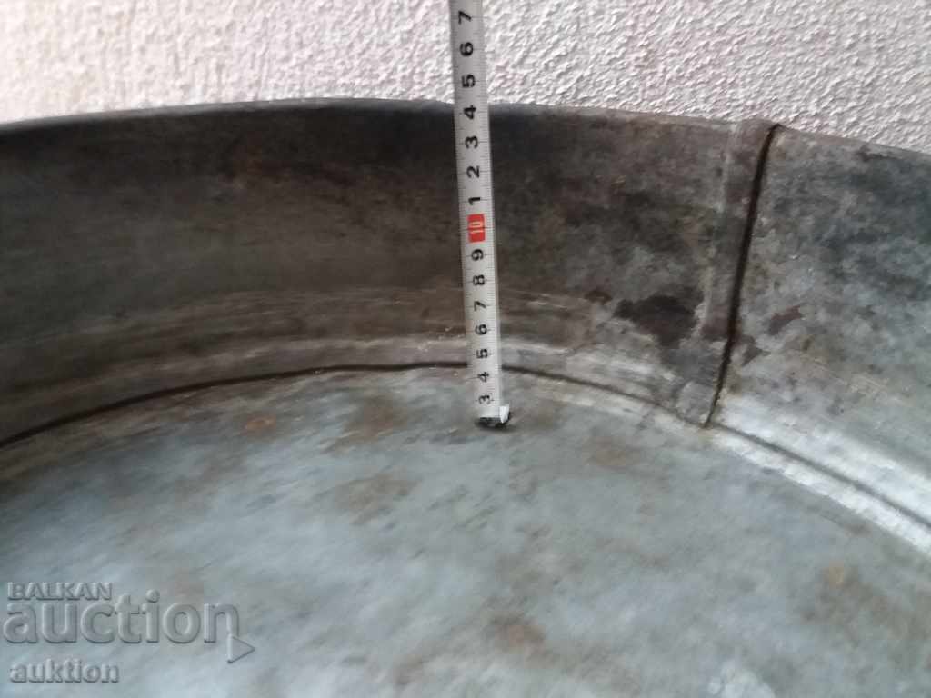 Delivery of OLD MASSIVE FORGED TRAY - FOR KURBANS, LYUTENITSA, ETC. Delivery of OLD MASSIVE FORGED TRAY - FOR KURBANS, LYUTENITSA, ETC.