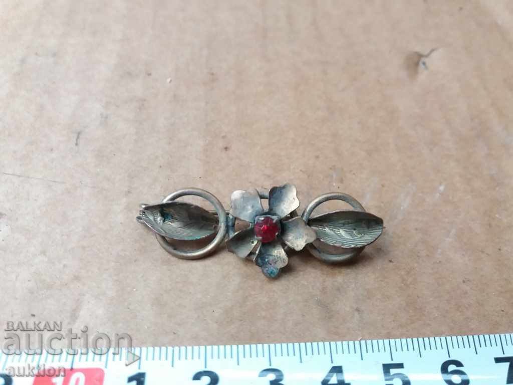 Delivery of REVIVAL BRONZE BROOCH Delivery of REVIVAL BRONZE BROOCH