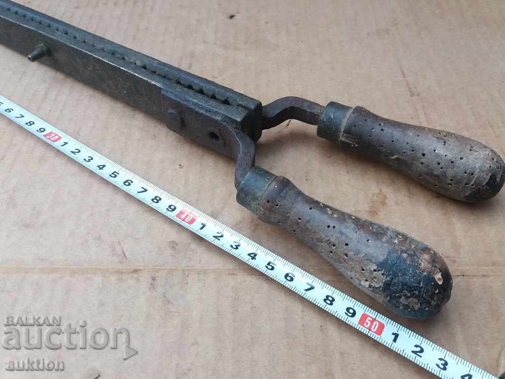 Auction  REVIVAL BRONZE BALL CASTING TOOL, CARTRIDGE