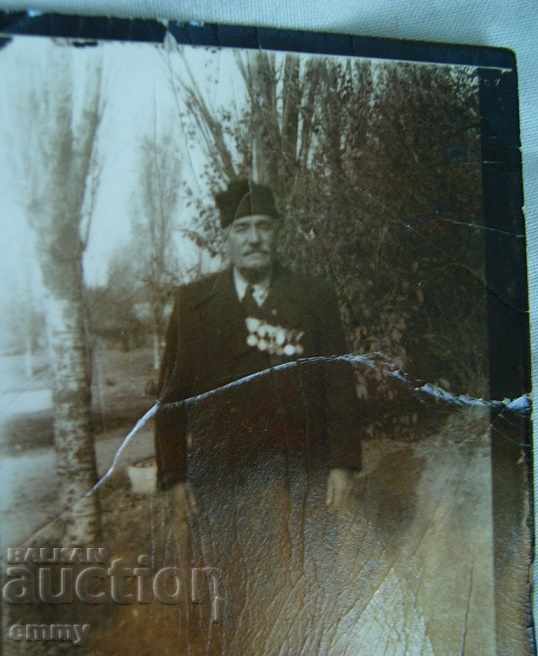 A small old photo of a soldier military officer medals with price 1.00 BGN | € 0.51 A small old photo of a soldier military officer medals with price 1.00 BGN | € 0.51