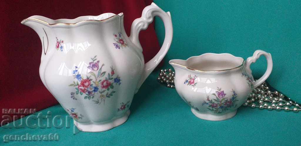 Rare porcelain jugs with floral motifs POLAND Rare porcelain jugs with floral motifs POLAND