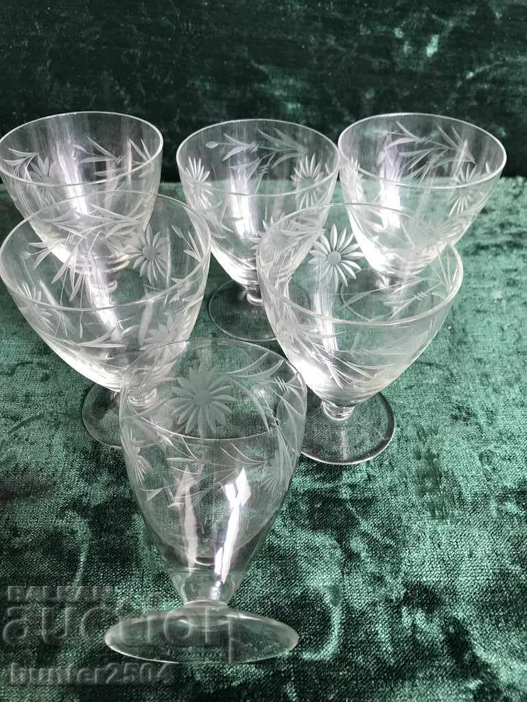 Cups - engraved thin glass, 9.0 cm - 6 pcs. with price 41.95 BGN | € 21.45 Cups - engraved thin glass, 9.0 cm - 6 pcs. with price 41.95 BGN | € 21.45