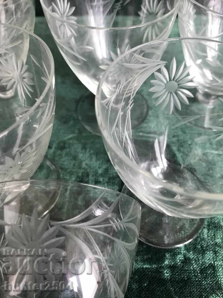 Auction Cups - engraved thin glass, 9.0 cm - 6 pcs. Auction Cups - engraved thin glass, 9.0 cm - 6 pcs.