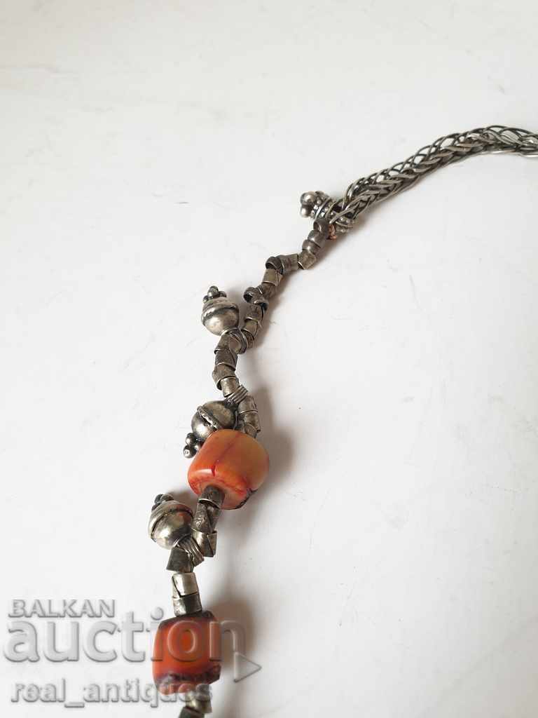 Доставка на Уникален стар накит - сребро и корал Доставка на Уникален стар накит - сребро и корал