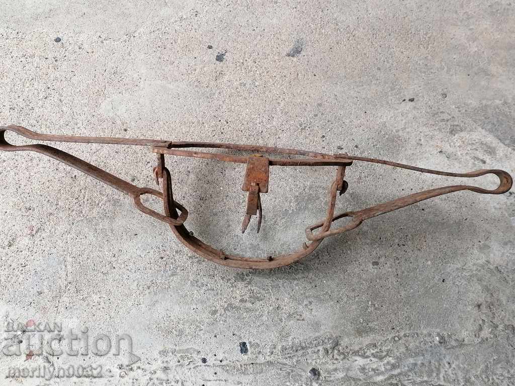 Vintage hand forged trap - 5 Vintage hand forged trap - 5