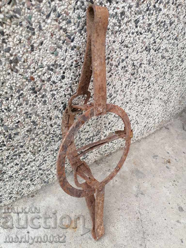 Vintage hand forged trap - 7 Vintage hand forged trap - 7