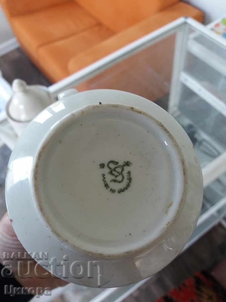 Auction PORCELAIN SERVICE KETTLE LATIERA Auction PORCELAIN SERVICE KETTLE LATIERA