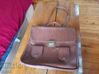 Geanta veche din piele