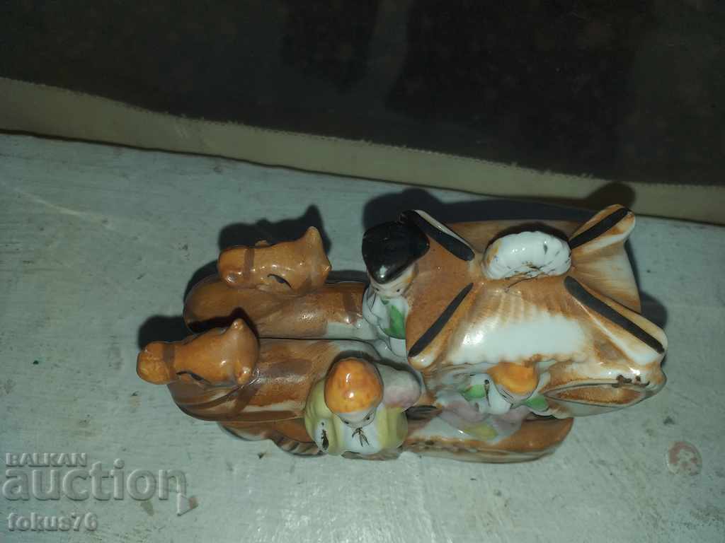 Great old porcelain figurine with porcelain markings with price 29.00 BGN | € 14.83 Great old porcelain figurine with porcelain markings with price 29.00 BGN | € 14.83