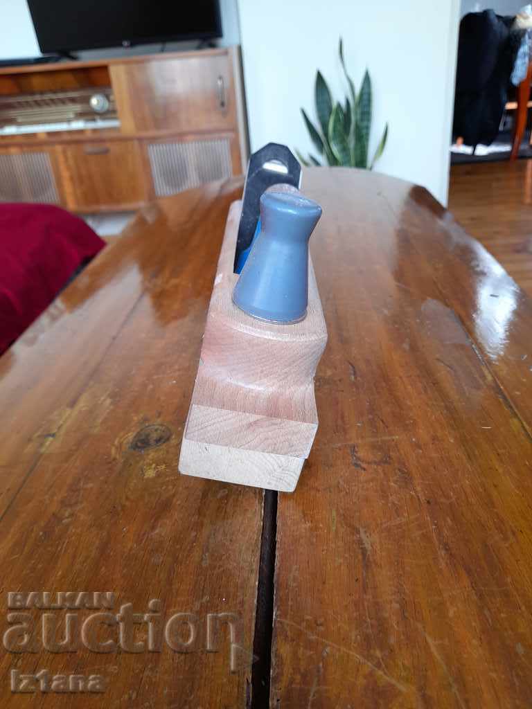 Old Woodworking Plane Howal with price 45.00 BGN | € 23.01 Old Woodworking Plane Howal with price 45.00 BGN | € 23.01
