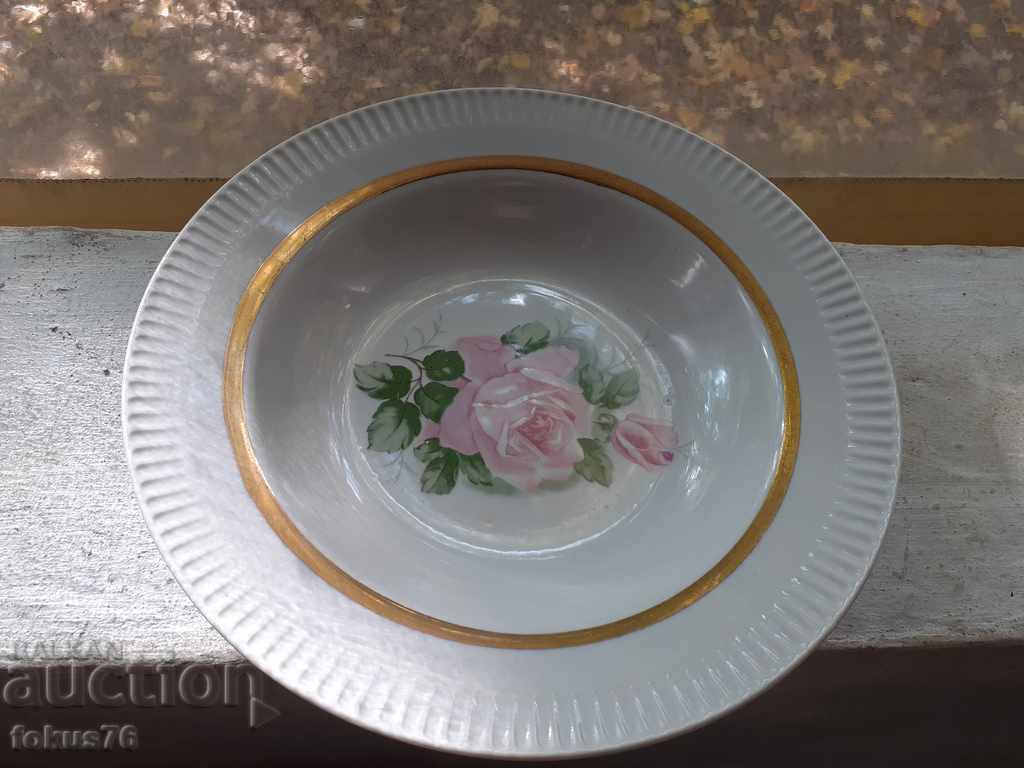 Πιάτο πορσελάνης με σήμανση πορσελάνης με ροζ και χρυσή μπορντούρα με τιμή 39.00 BGN | € 19.94 Πιάτο πορσελάνης με σήμανση πορσελάνης με ροζ και χρυσή μπορντούρα με τιμή 39.00 BGN | € 19.94