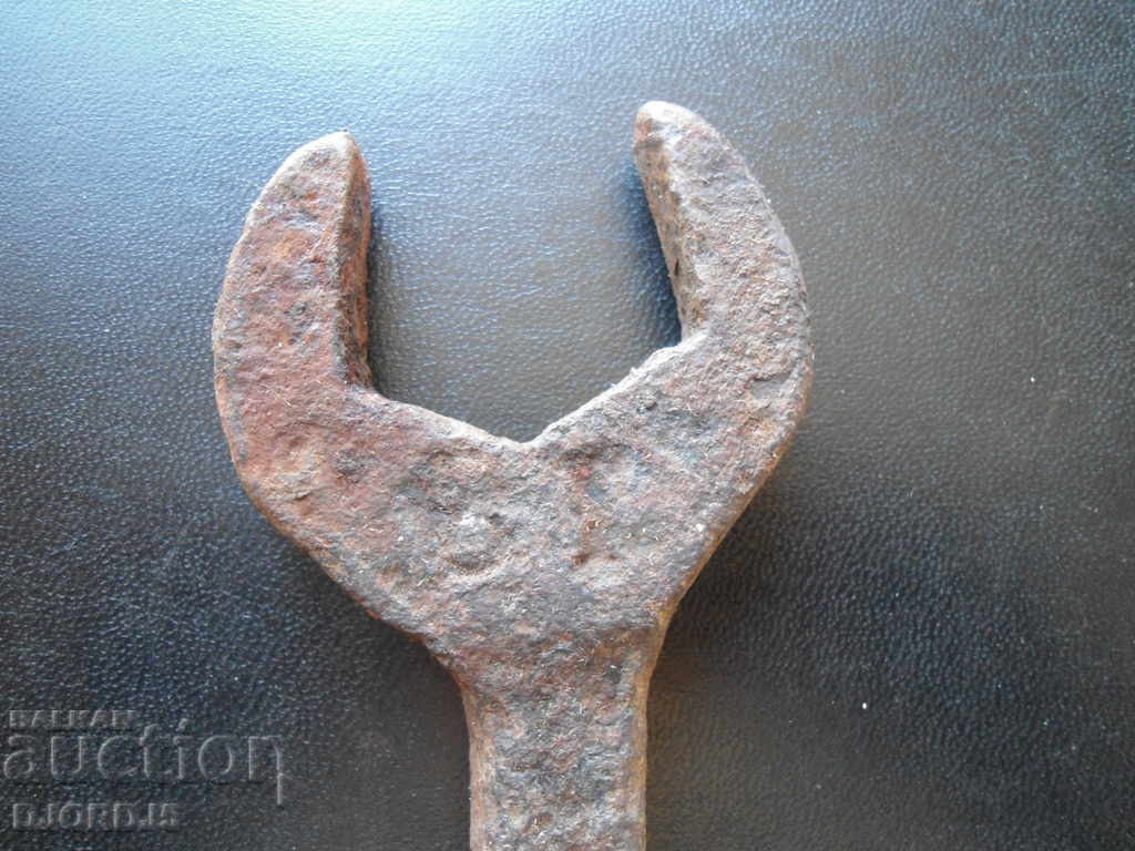 An old key with price 4.00 BGN | € 2.05 An old key with price 4.00 BGN | € 2.05