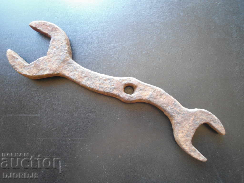 Auction An old key Auction An old key