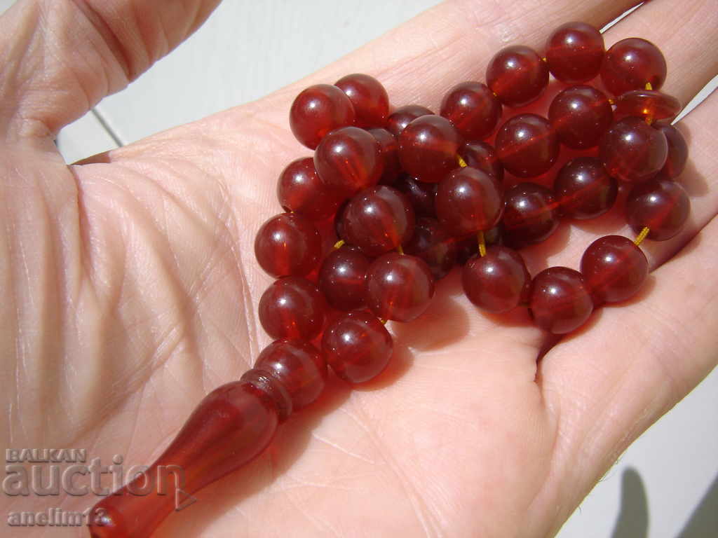 Auction STARA RED BROIKEN Auction STARA RED BROIKEN