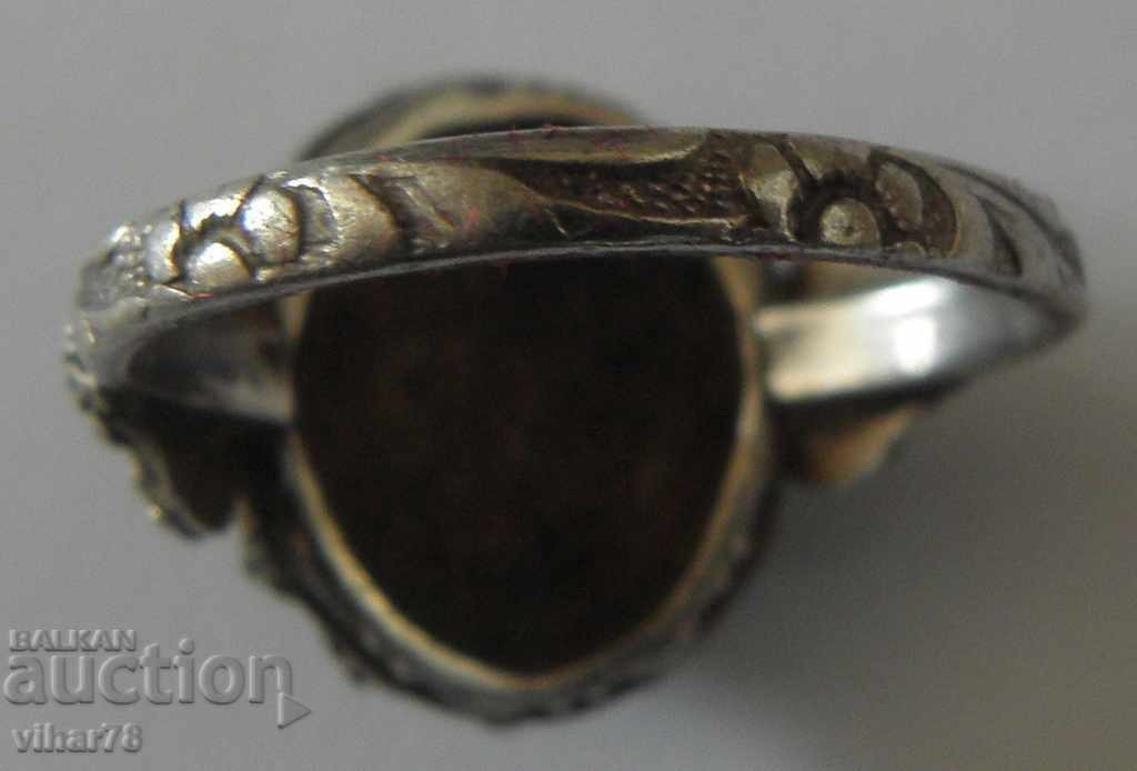 OLD WOMEN'S SILVER RING - 6 OLD WOMEN'S SILVER RING - 6