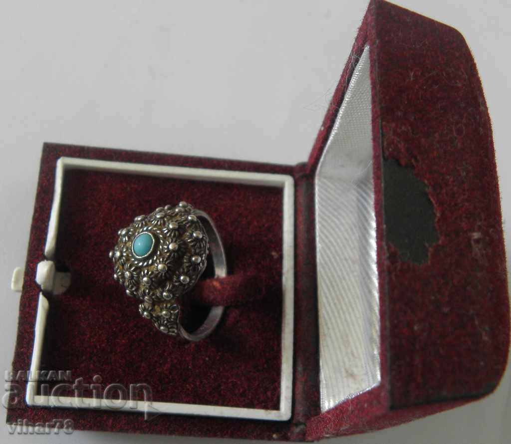 OLD WOMEN'S SILVER RING - 7 OLD WOMEN'S SILVER RING - 7