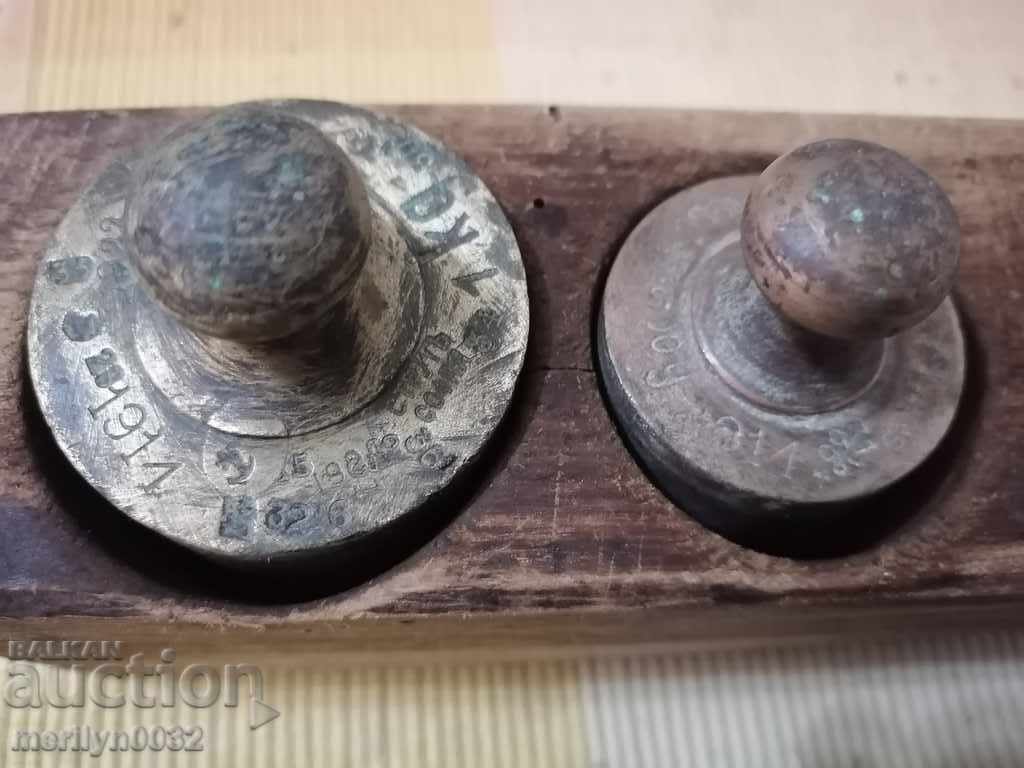 Greutățile lotului pentru cântare cântarele vechi controlează greutatea, exagerarea - 7