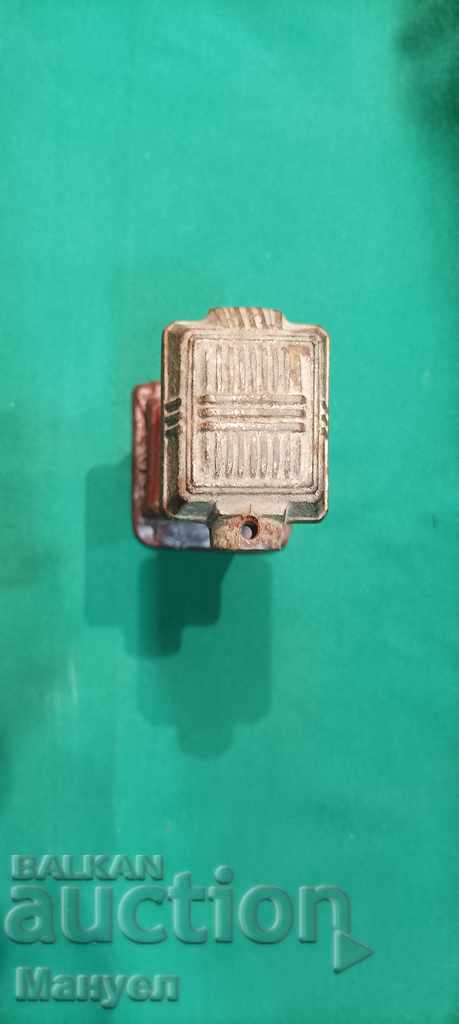 Δημοπρασία Πουλάω ένα παλιό δείγμα εμπορικών σόμπων "BALKAN". Δημοπρασία Πουλάω ένα παλιό δείγμα εμπορικών σόμπων "BALKAN".