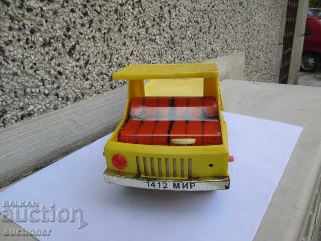 OLD TRUCK WORLD-USSR with price 30.00 BGN | € 15.34