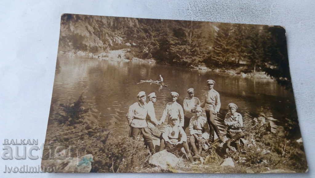 Снимка Пашмакли Офицери и войници край реката 1932
