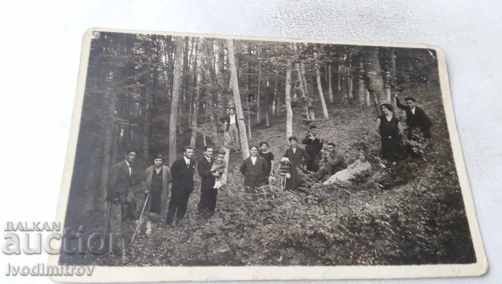 Photo Tryavna Company σε μια βόλτα στην Τρύπα του Δράκου 1929
