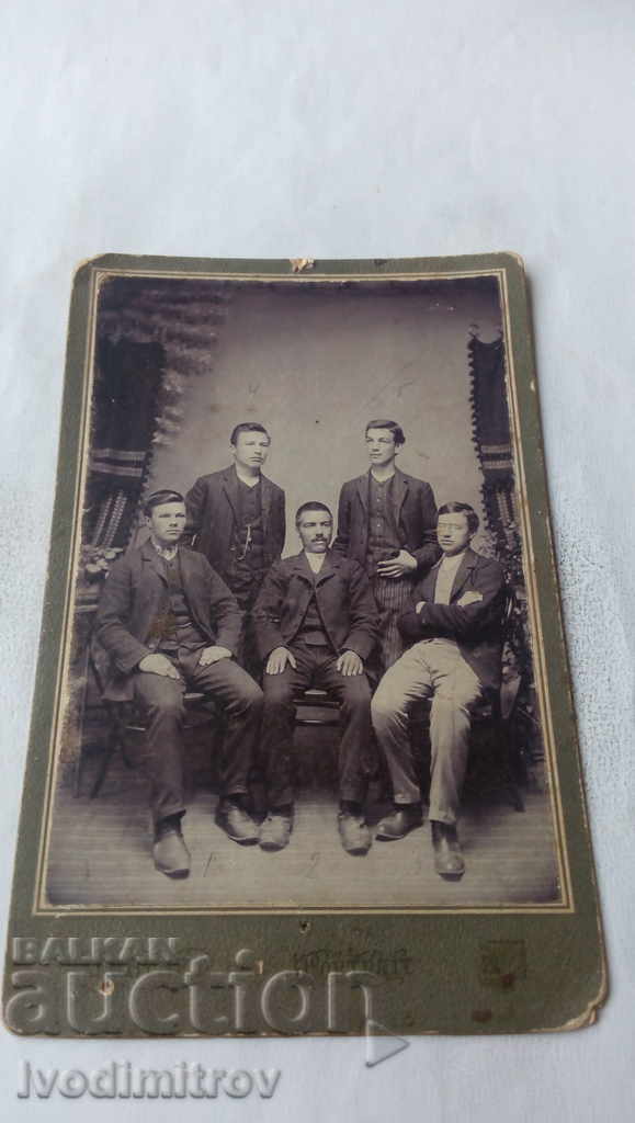 Φωτογραφία Πέντε συμμετέχοντες στο Kyustendil 1910 από χαρτόνι