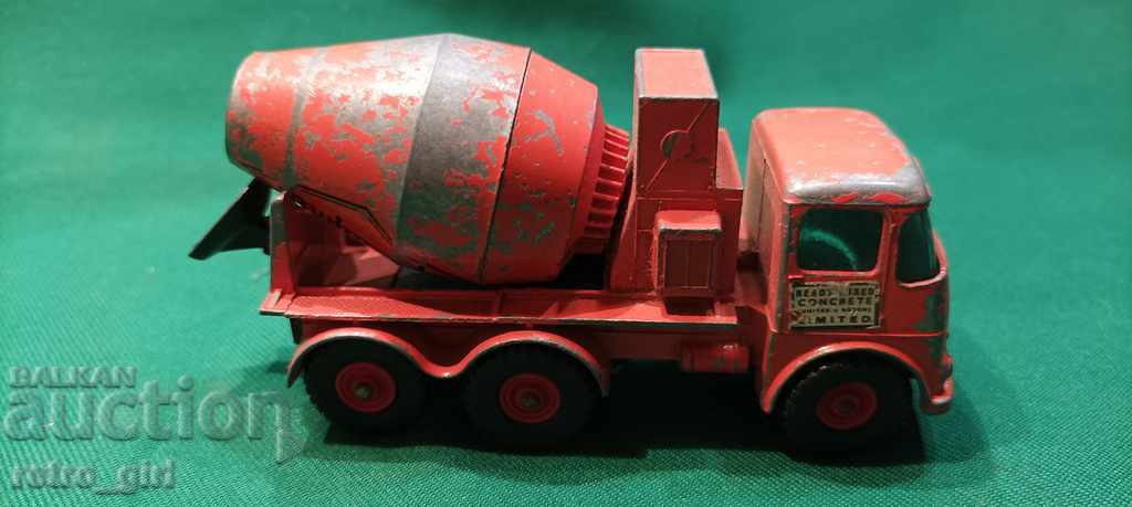 Auction  Matchbox King size K-13 for sale.