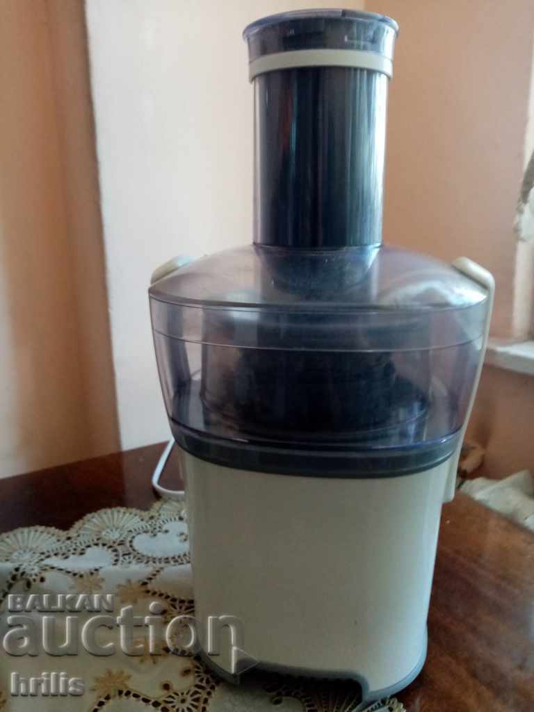 JUICER /CITRUS PRESS/ - CARREFOUR, FRANCE with price € 21.00 | 41.07 BGN