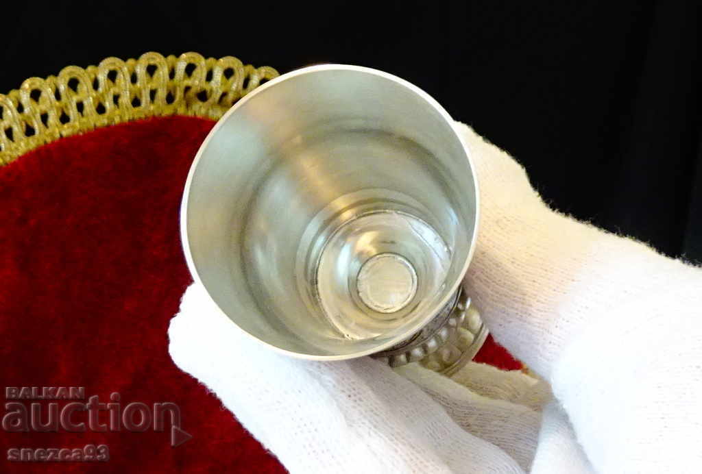 Pewter Bowl with a Rembrandt Painting - 5 Pewter Bowl with a Rembrandt Painting - 5