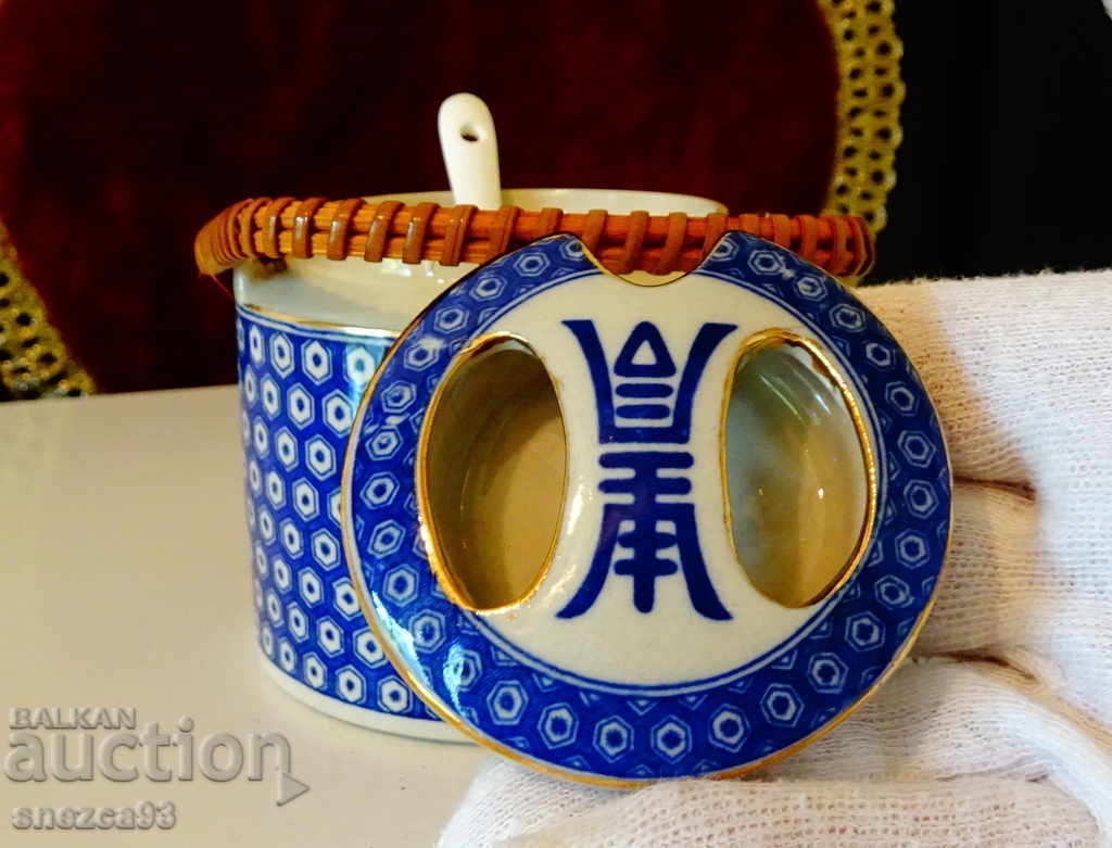 Sugar bowl, Chinese porcelain, cobalt, gold. with price 17.00 BGN | € 8.69 Sugar bowl, Chinese porcelain, cobalt, gold. with price 17.00 BGN | € 8.69