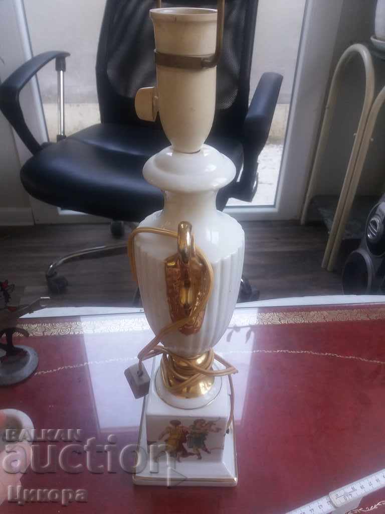 Delivery of OLD PORCELAIN LAMP UNIQUE Delivery of OLD PORCELAIN LAMP UNIQUE