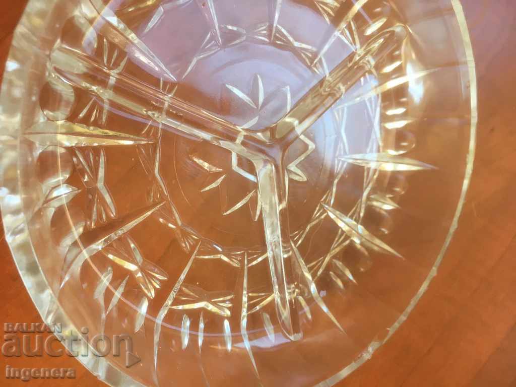FRUKTIERA SALATIERA JADKIERA GLASS THICK RELIEF THREE PARTITIONS with price 11.00 BGN | € 5.62 FRUKTIERA SALATIERA JADKIERA GLASS THICK RELIEF THREE PARTITIONS with price 11.00 BGN | € 5.62