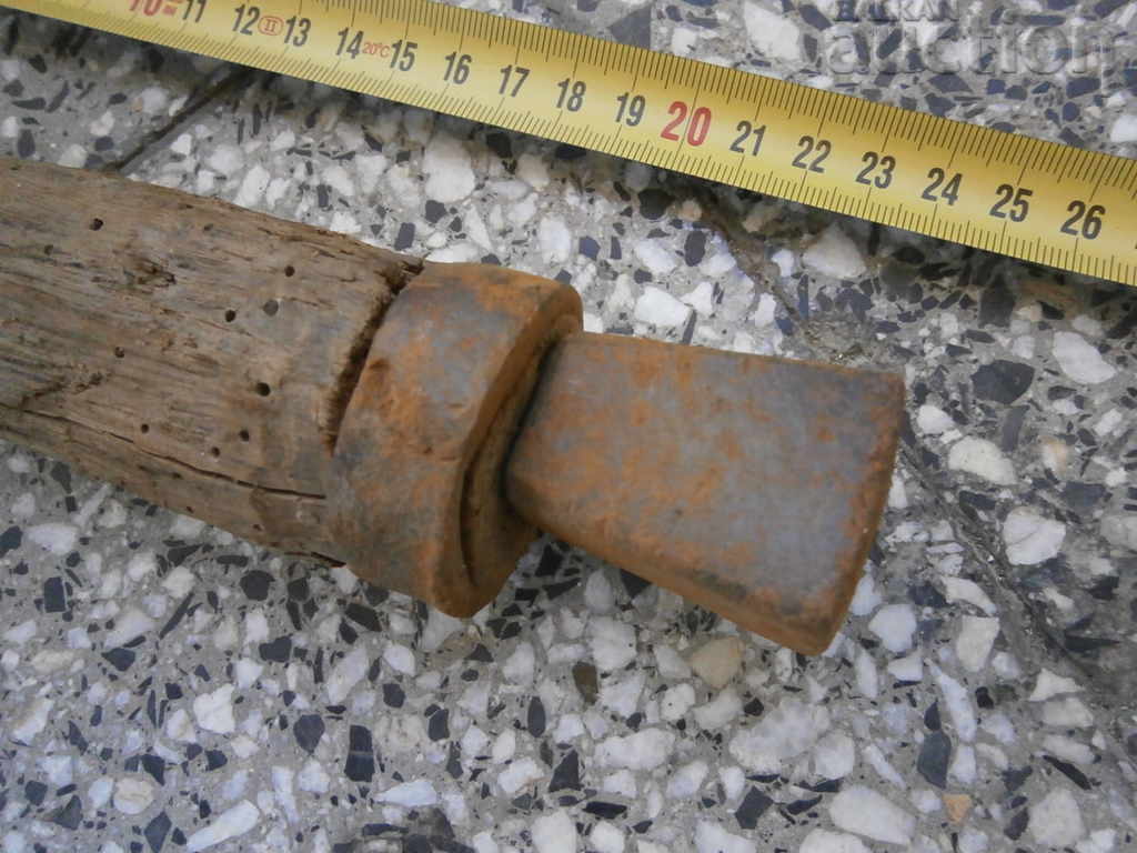 an ancient primitive anvil - 5 an ancient primitive anvil - 5