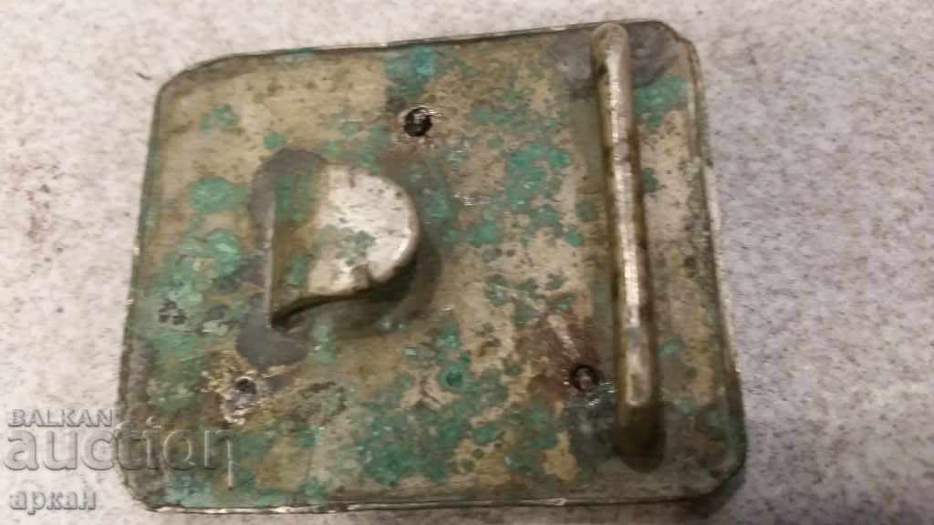 Livrarea Emisiune Ferdinand, broșă princiară din două piese!