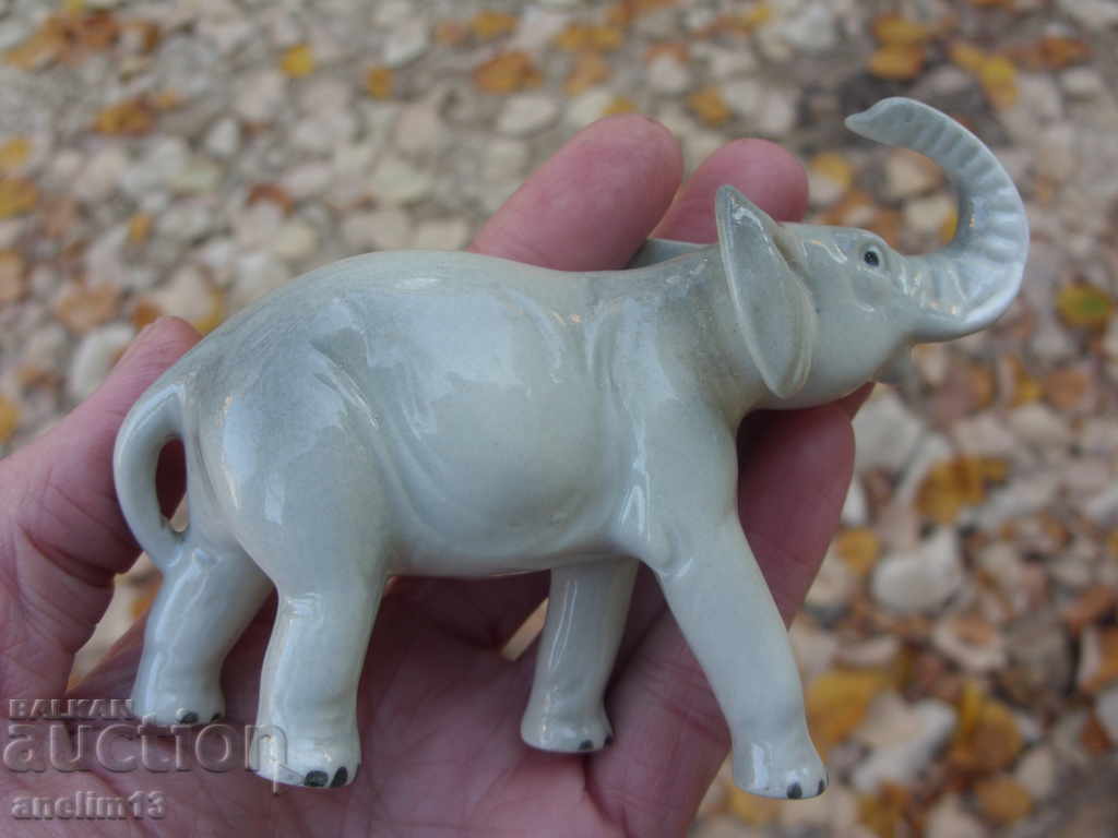 Delivery of STAR PORCELAIN ELEPHANT