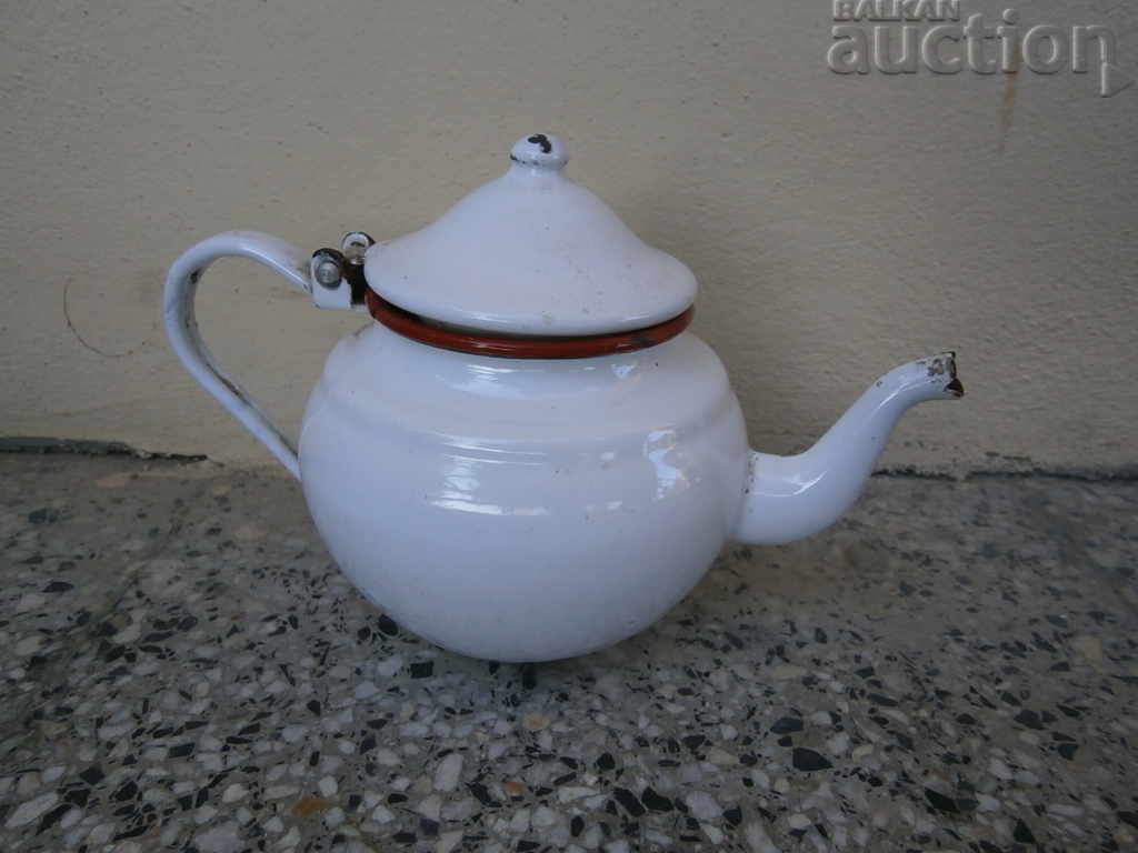 Auction Enamelled teapot from the sauce small dish with enamel 60s Auction Enamelled teapot from the sauce small dish with enamel 60s