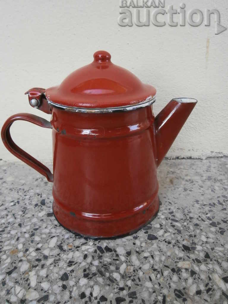 Auction Enamelled teapot from the sauce small dish with enamel 60s Auction Enamelled teapot from the sauce small dish with enamel 60s