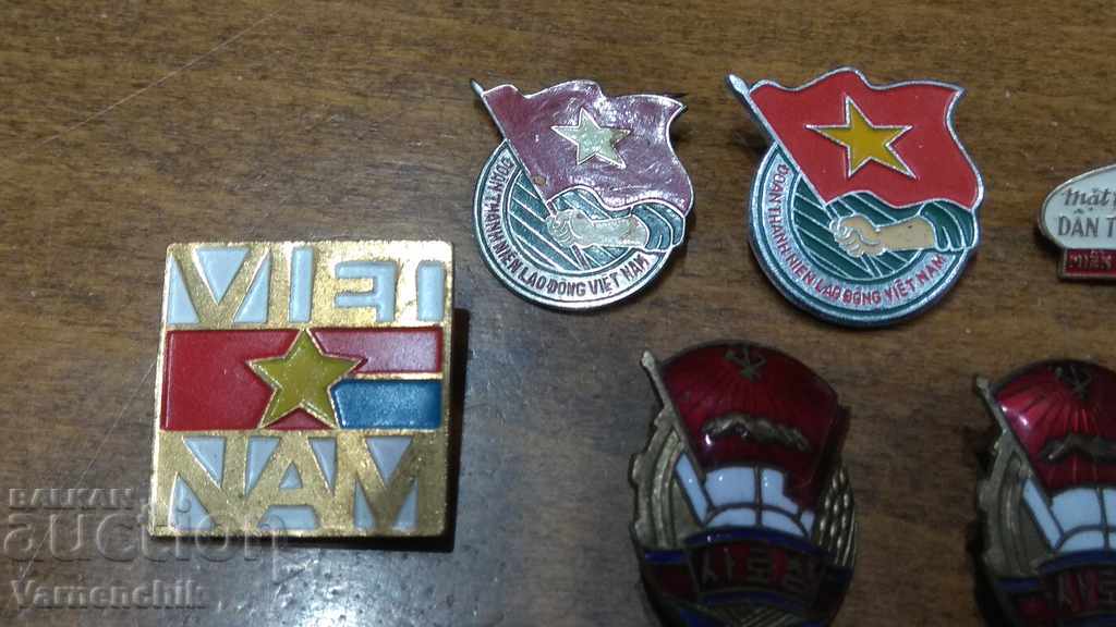 Delivery of Lot badges NORTH KOREA VIETNAM 1960-70 Delivery of Lot badges NORTH KOREA VIETNAM 1960-70