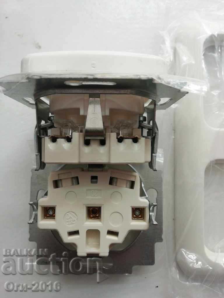 Δύο μονές επαφές με κοινή μπροστινή κονσόλα - 6 Δύο μονές επαφές με κοινή μπροστινή κονσόλα - 6