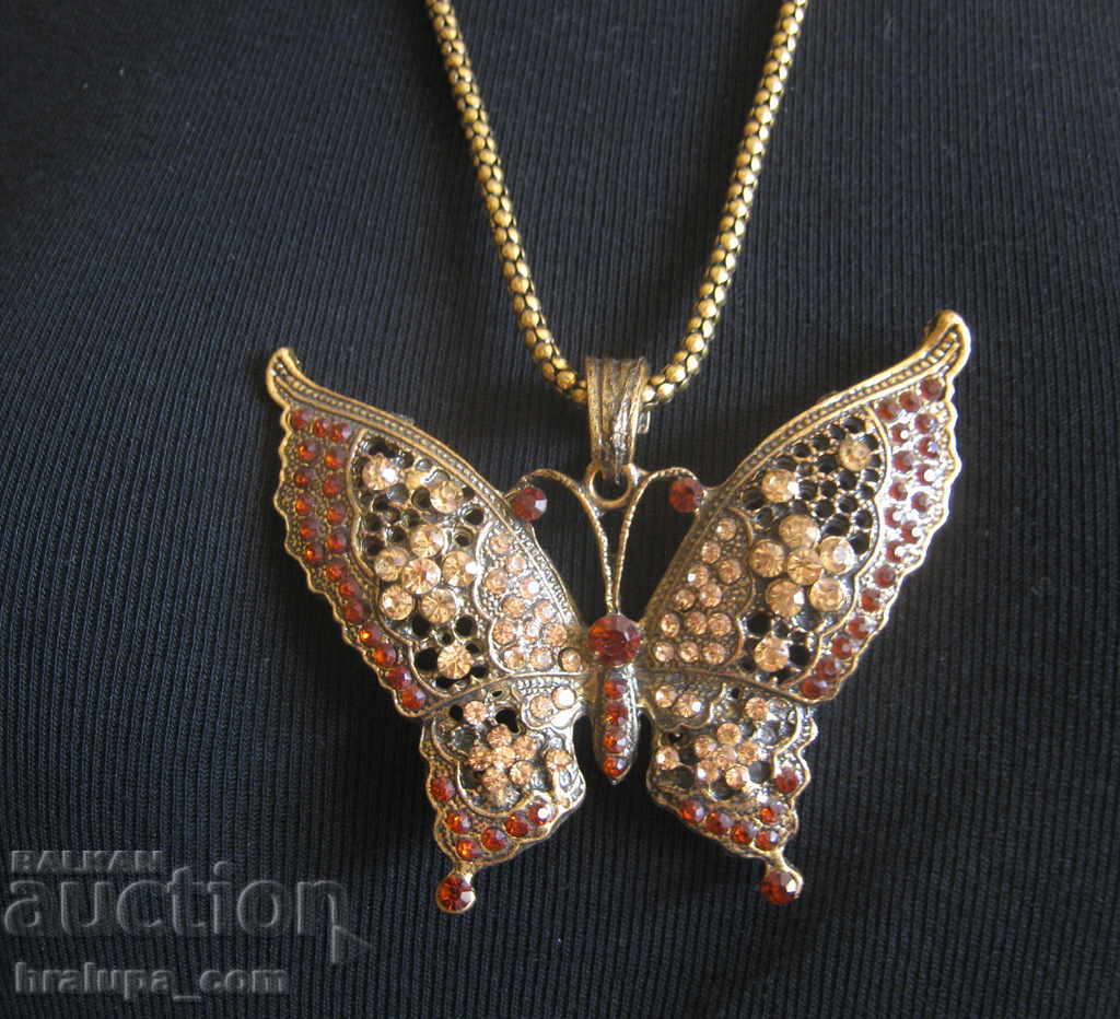 Necklace necklace butterfly pendant necklace with price 25.00 BGN | € 12.78 Necklace necklace butterfly pendant necklace with price 25.00 BGN | € 12.78
