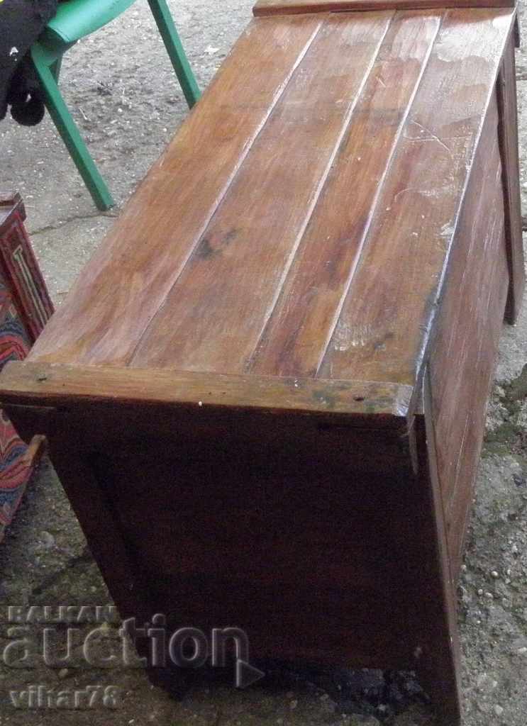 Delivery of OLD CHEST, CHEST, CHASE